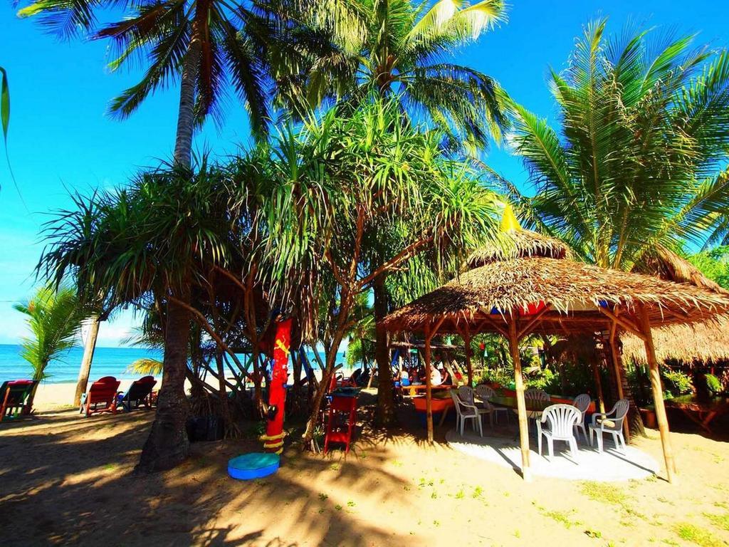 Takatuka Beach Resort Sipalay Esterno foto