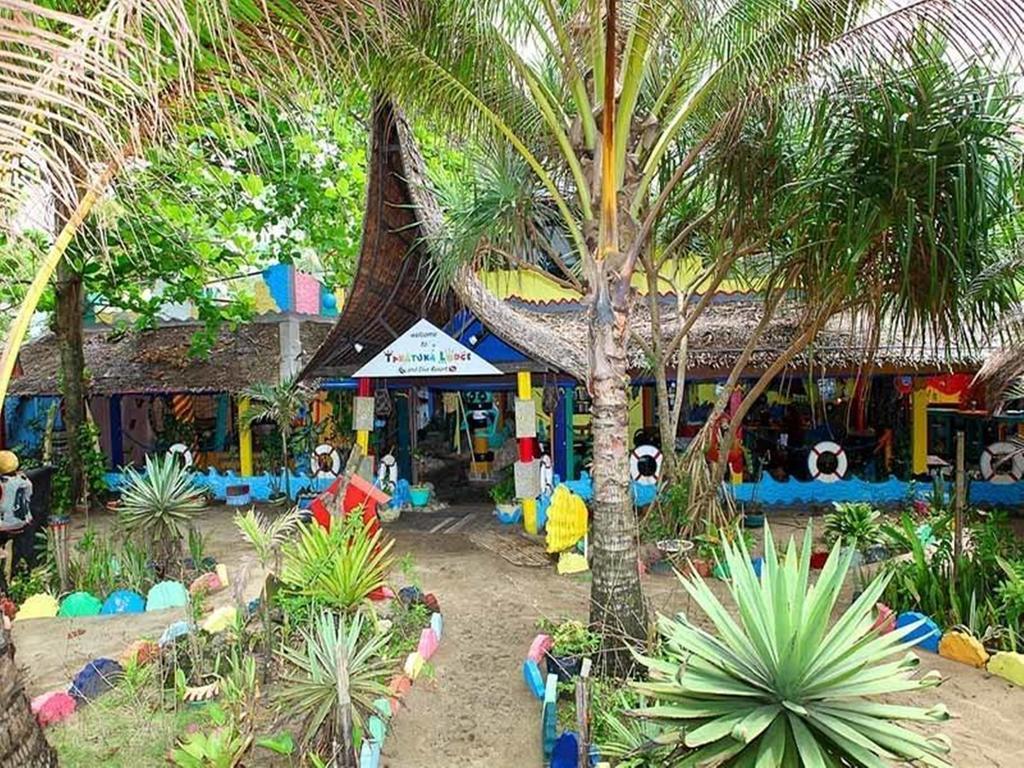 Takatuka Beach Resort Sipalay Esterno foto
