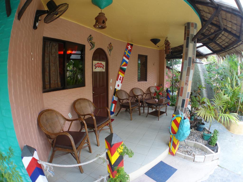 Takatuka Beach Resort Sipalay Esterno foto